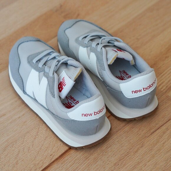 New Balance 237 Little Kids size 12 - Picture 2 of 2